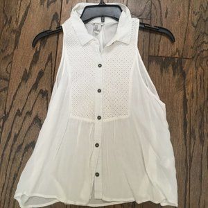 Forever 21 White Button Up Blouse